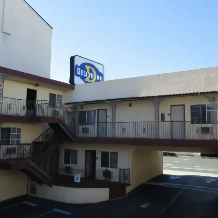 Deluxe Inn Hawthorne/ LAX
