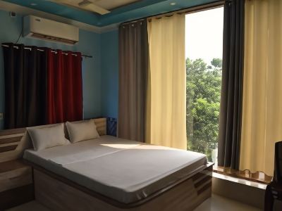 Hotel Meridian (Murshidabad)