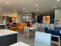 La Quinta Inn & Suites by Wyndham Opelika Auburn - breakfast