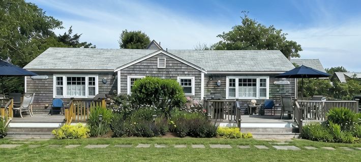 Walk to Town! Bike or Bus to Beach! Charming Cottage- Leeward- on Private Lane Hotels in Nantucket