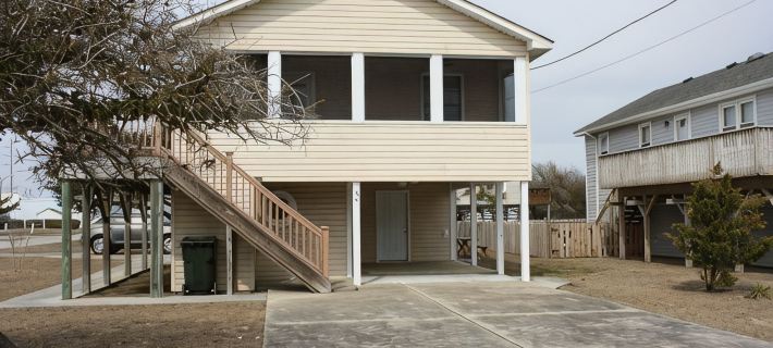 Available July 26-31. Close to Everything and Only 5 Minute Walk to the Beach. Hotele w: Nags Head