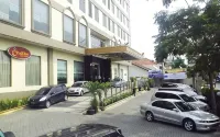 Grand Kanaya Hotel - parking