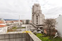 Central Suites - Homestays