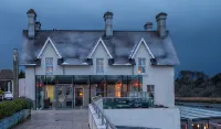 Ice House Hotel - Parking