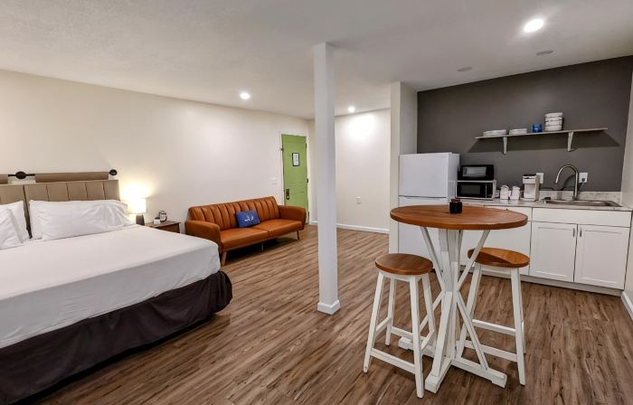 The Honey Bee Motel