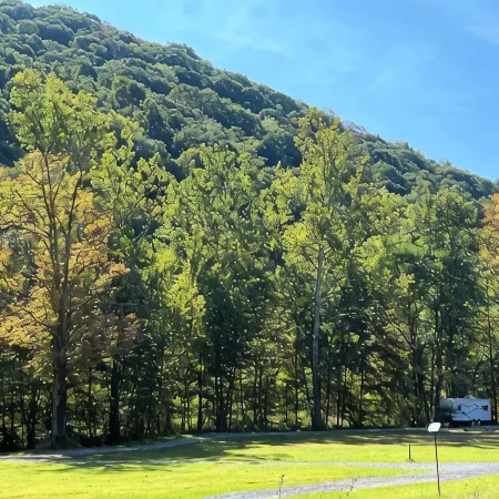 Creekside Camper & Mountain Hiking!