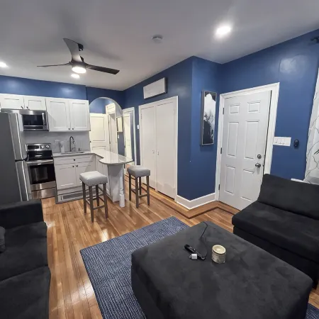 The Blue backyard studio suite!! Convenience and practicality in one place!!