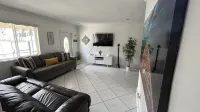 GuestHome 5 minutes from Miami Airport with Heated Pool - Bungalows