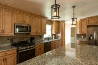 4Br/3BA on a Golf Course Close to Beach, Casinos & Downtown Ocean Springs! - Homestays