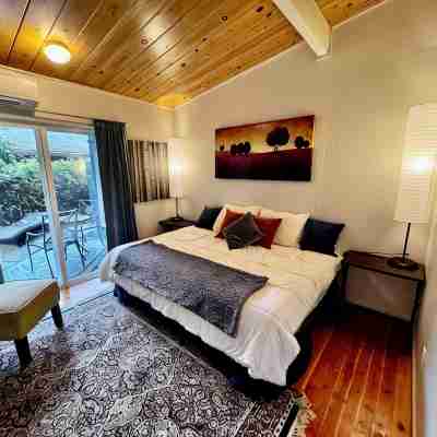 Humboldt Haven: Gorgeous Home for 13 w Gardens, Firepits, Forest & Bay Views Rooms