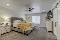 The Recovery Zone - Relax with a fire-pit & Hottub - 4-Star