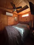 Cozy Cabin and Tubing!  Swim, Horses, Hiking, Lake-3 mi from Helen! Relax! - Træningscentre