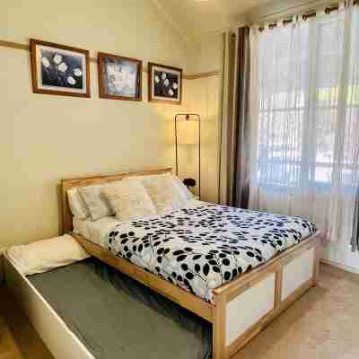 Our Beautiful Garden Cottage is a country style house Rooms