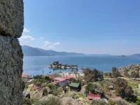 Selenes Pansiyon - Dağ Manzaralı