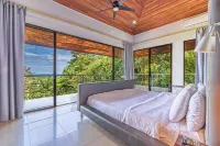 Exotica-All Suite House & Killer Views. On-site Staff-Gated Community-Paved Road - 4-Star