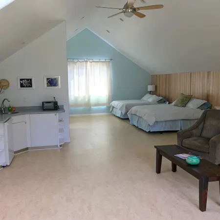 Guest house, Proctor Studios, at Stepping Stone Retreat