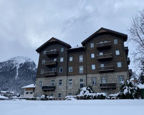 Nice bright apartment in Krimml village, free WiFi, TV, 4 beds, fitted kitchen Hotels near Krimml Waterfalls