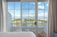 Now Booking for Summer 2026! Stunning Panoramic Lake Views in Downtown Petoskey! - 4 estrellas