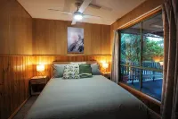 Woongarra Cottage - Tranquil Off-Grid Nature Escape in a Bush Setting