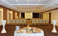Anemon Kent Çiğli Otel - 4 ดาว