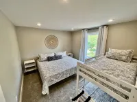 Modern Lake Cottage - Amazing Views - 6 Bed/6 Bath - Boat Launch - 4-Star