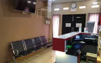 Princess GuestHouse Syariah - parking