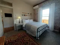 504 Historic Brickhouse off Main St. - 2 Blocks from Salmon River - Wifi