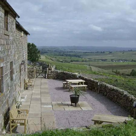 Historic Barn With Breathtaking Views Over Derbys/Staffs Border. Pet Friendly