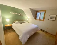 Come in & cozy up in beautiful lodge in Waterville Valley. - balcony