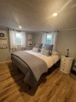 Adorable beach house - 5 min walk to private beach - 3성급