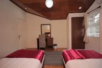 Diyar Villas Puncak Q4/11 - parking