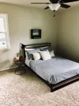 Broken Arrow's Best!- Pool table, fire pit, & more!! - Pools