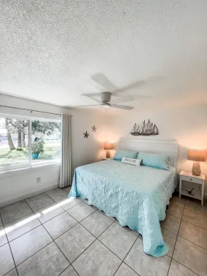 Walk to Historic Downtown, Beach and Amphitheater Nearby - Lejligheder