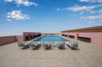 Best Western Premier M Four Hotels - ที่มีสระว่ายน้ำ