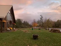 Adirondack  River House with a New Pavilion Seats 50 Constructed Fall of 2025 - 4-Sterne