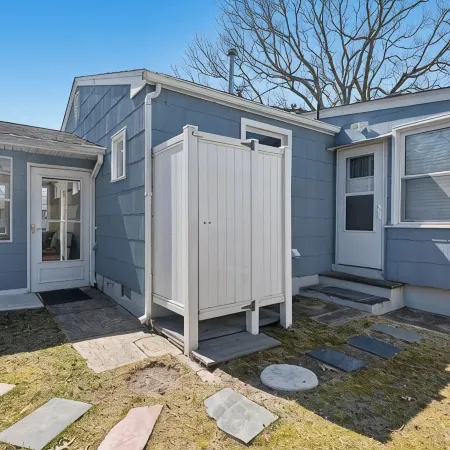 Cape Mindy HOT TUB Sleeps 8, Dog & EV Friendly, Outdoor Shower
