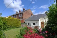 Dunkeld Cottage - ideal for touring the Lake District National Park! WiFi. - Country Houses