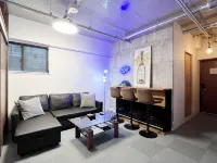 Heart of Fukuoka! 3min from Nakasu-Kawabata Station! A modern space, up to 10ppl, bars and nightlife 博多河畔城附近的飯店