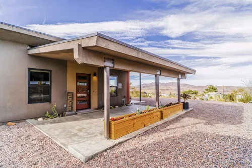 Luxurious STUDIO 19 - Quiet - Views  - Town in 5 mins - JTNP - in  8 minutes - Wi-Fi