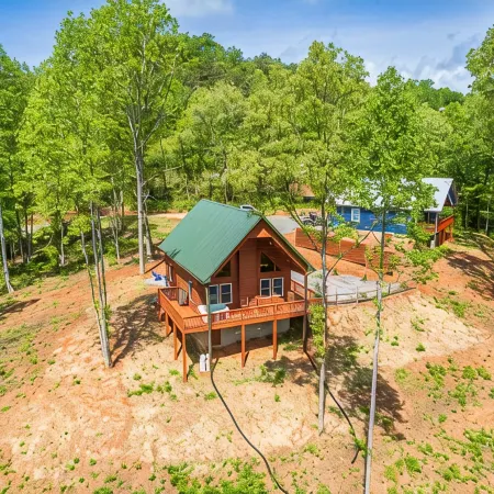 Near2Town/Deck/Views/Hot tub/Fireplace/Fire Pit/Loft
