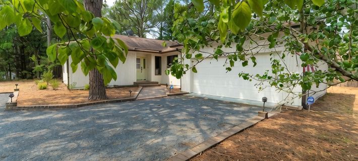 Private Home in Pinehurst - Super close to the resort and The Village Hotéis em Moore County