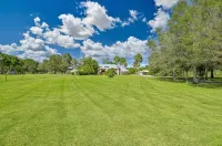 River Bank Hideaway, "Go With The Flow" RIVERFRONT 3 Acres- "Heated Pool/Spa" - 4-Sterne