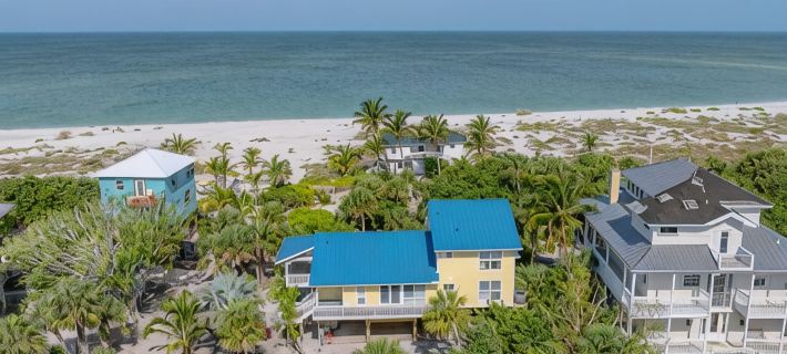 Perfect Placement, A beautiful beachfront home Hotéis em Captiva
