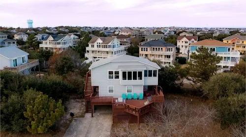 Updated, cozy cottage in Duck – 4 bedrooms, in town & oceanside w/ views! - 3-Star