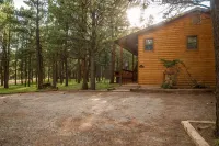 Newly Renovated, Near Country Club and Ski Resort, fiber internet & Hot tub* - 2-Star