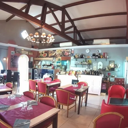 Atoll Hotel Restaurant