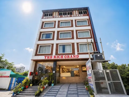 Rich Grand Hotel - Ramah Hewan Peliharaan