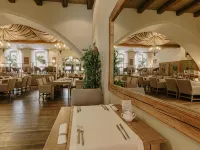 Art Hotel Hotels near Solny Square