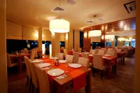 Aparthotel Marina Holiday Club - All Inclusive & Free Parking - breakfast