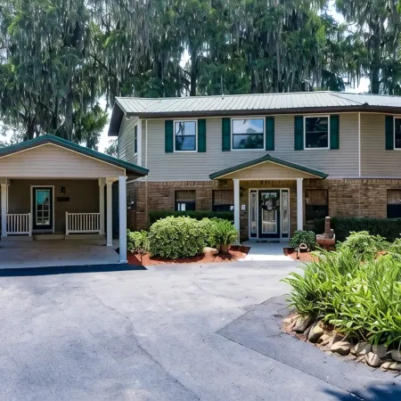 Windy Point Estate - On Lake Istokpoga-5bdr. 5 1/2bath 7 beds. Amazing grounds